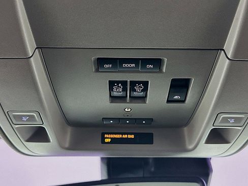 Used 2018 GMC Sierra 1500 Denali AWD/4WD image 21