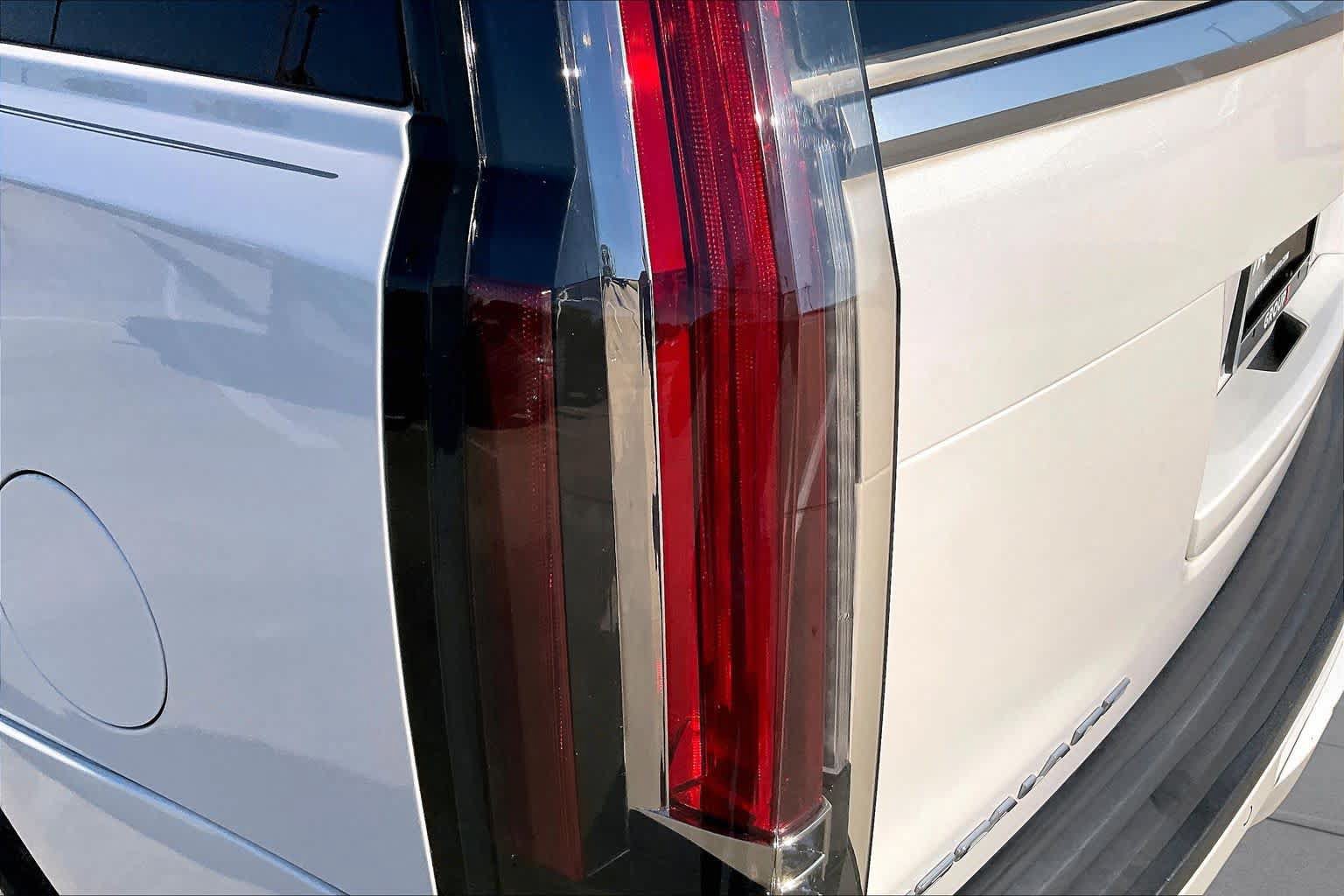 Used 2017 Cadillac Escalade Luxury RWD image 27