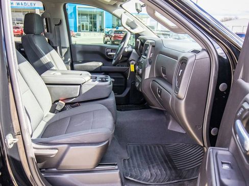 Used 2021 Chevrolet Silverado 1500 Custom Trail Boss w/ LPO, Dark Essentials Package image 13