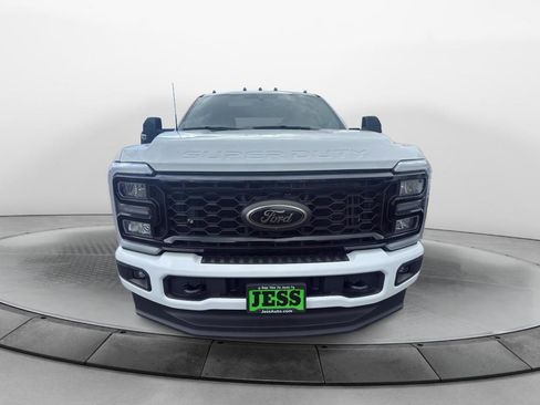 Certified 2025 Ford F350 Lariat w/ Black Appearance Package AWD/4WD image 9