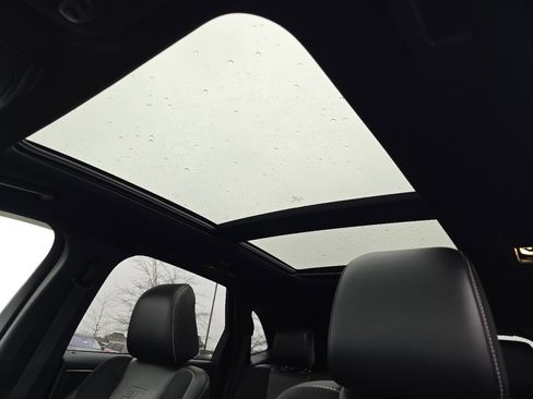 Used 2020 Ford Edge ST w/ Equipment Group 401A image 3