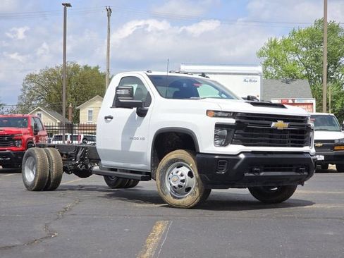 New 2026 Chevrolet Silverado 3500 W/T w/ WT Convenience Package AWD/4WD image 2