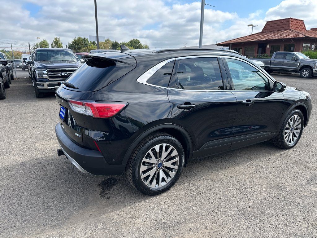 Used 2020 Ford Escape Titanium AWD/4WD image 6