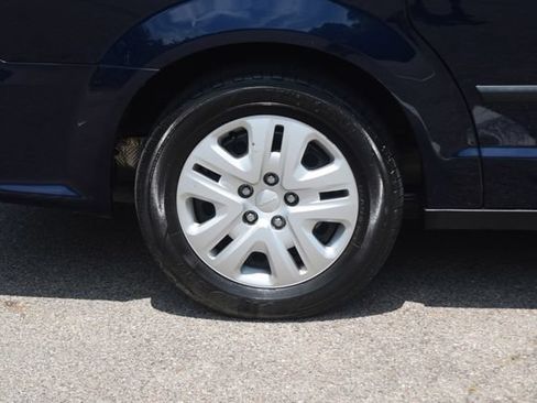 Used 2014 Dodge Grand Caravan American Value Package FWD image 28