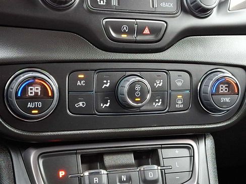 Certified 2022 GMC Terrain AT4 w/ Infotainment Package II image 16