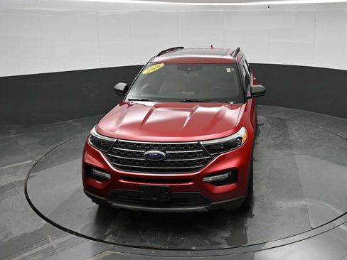 Used 2020 Ford Explorer XLT w/ Equipment Group 202A AWD/4WD image 27