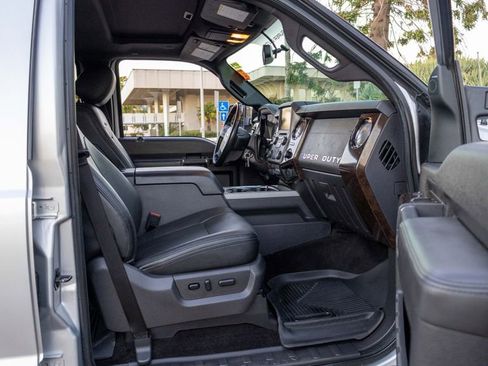 Used 2015 Ford F250 Platinum w/ FX4 Off-Road Package image 20