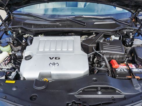 Used 2011 Toyota Camry XLE w/ SE/XLE Extra-Value Pkg FWD image 15
