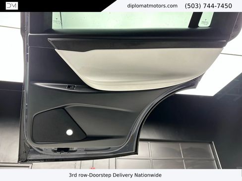 Used 2018 Tesla Model X 75D image 26