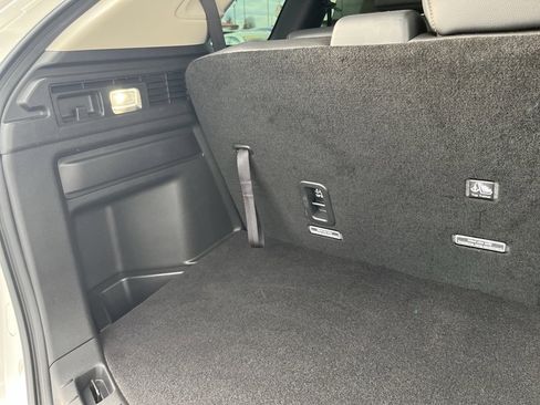 Certified 2025 MAZDA CX-90 3.3 Turbo w/ Preferred Package image 29