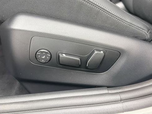 New 2026 BMW 530i w/ Executive Package image 19