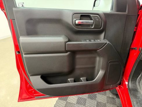 Used 2023 Chevrolet Silverado 1500 Custom image 12