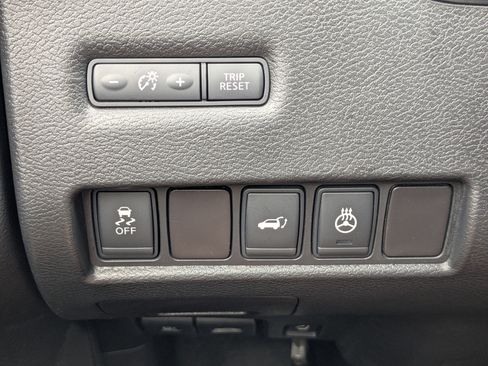 Used 2015 Nissan Murano Platinum w/ Platinum Technology Package FWD image 21