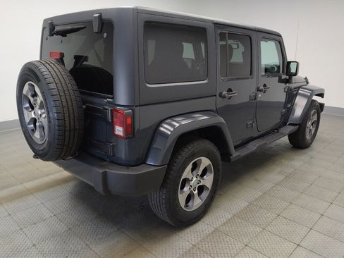 Used 2016 Jeep Wrangler Unlimited Sahara w/ Connectivity Group image 9