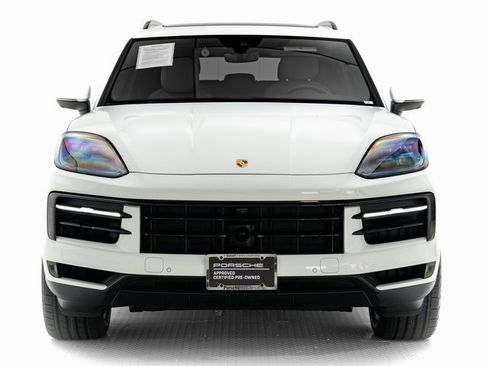 Used 2025 Porsche Cayenne image 29