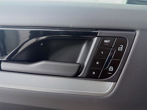 New 2026 Porsche Cayenne image 7