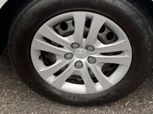 Used 2017 Chevrolet Sonic LT image 21