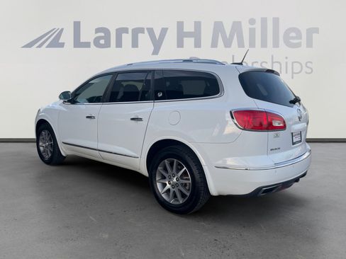 Used 2017 Buick Enclave Leather image 3