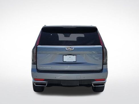 Certified 2022 Cadillac Escalade Premium Luxury Platinum AWD/4WD image 4