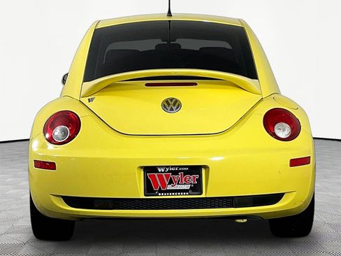Used 2006 Volkswagen Beetle TDI Coupe w/ Package 2 FWD image 5