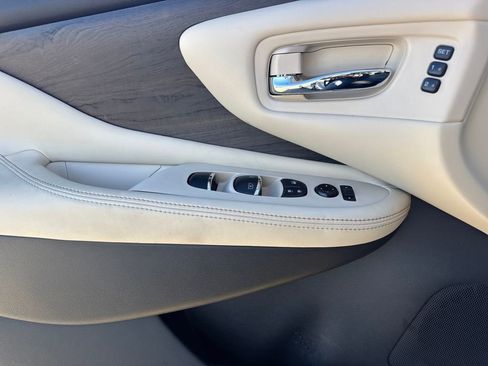 Used 2023 Nissan Murano Platinum w/ Cargo Package image 22
