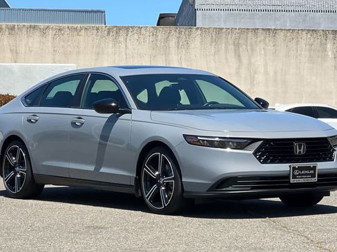 Used 2024 Honda Accord Sport image 5