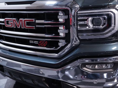 Used 2018 GMC Sierra 1500 SLT image 16