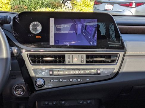 Used 2025 Lexus ES 300h w/ Premium Package image 14