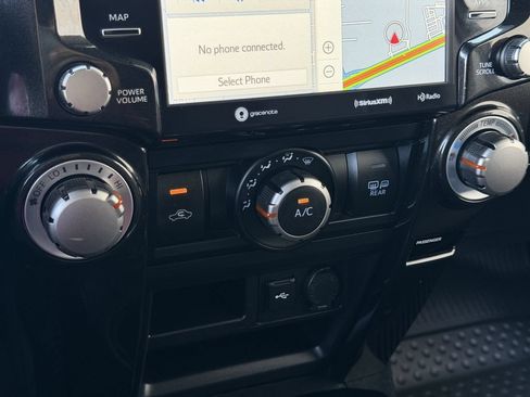 Used 2024 Toyota 4Runner TRD Off-Road Premium w/ Moonroof Package AWD/4WD image 20