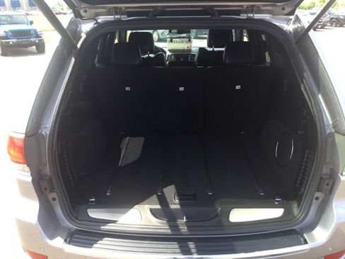 Used 2016 Jeep Grand Cherokee Limited w/ Trailer Tow Group IV AWD/4WD image 8