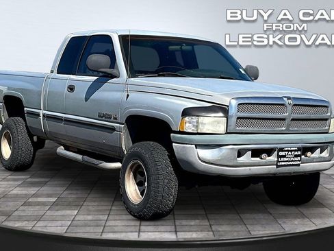 Used 1999 Dodge Ram 1500 Truck ST image 1