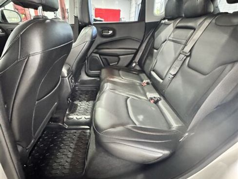Used 2018 Jeep Compass Limited w/ Navigation Group AWD/4WD image 8