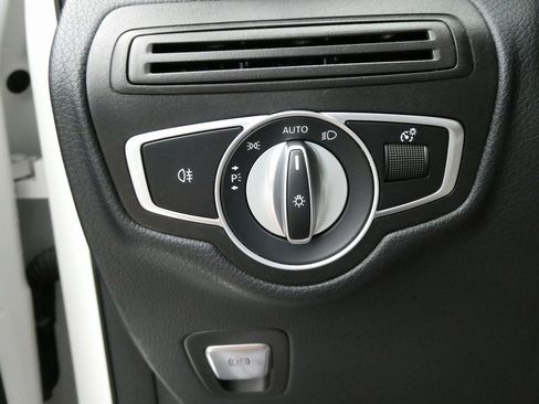 Used 2022 Mercedes-Benz GLC 300 4MATIC image 26