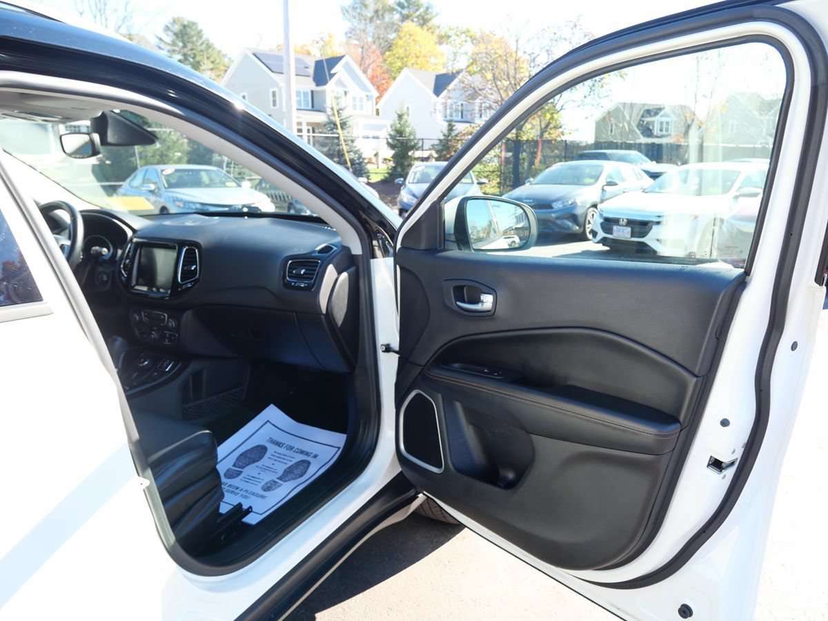 Used 2018 Jeep Compass Limited w/ Navigation Group AWD/4WD image 20