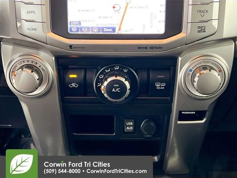 Used 2019 Toyota 4Runner SR5 AWD/4WD image 9