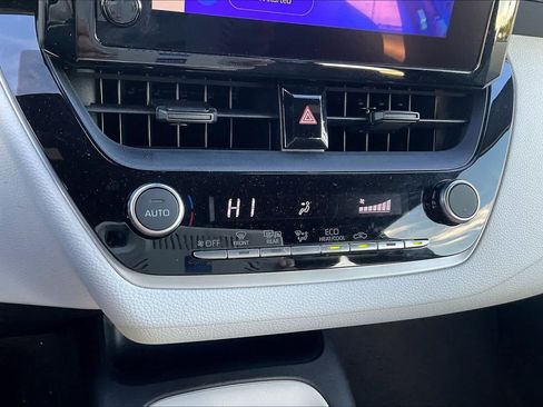 Used 2026 Toyota Corolla SE image 32