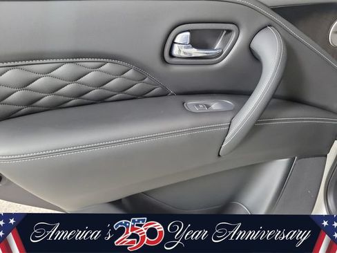 Certified 2024 INFINITI QX80 Sensory AWD/4WD image 16