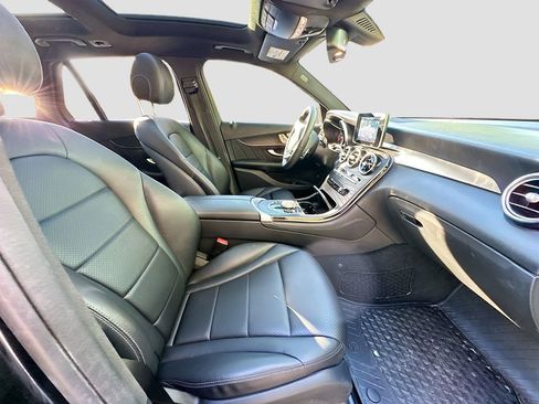 Used 2018 Mercedes-Benz GLC 300 image 30