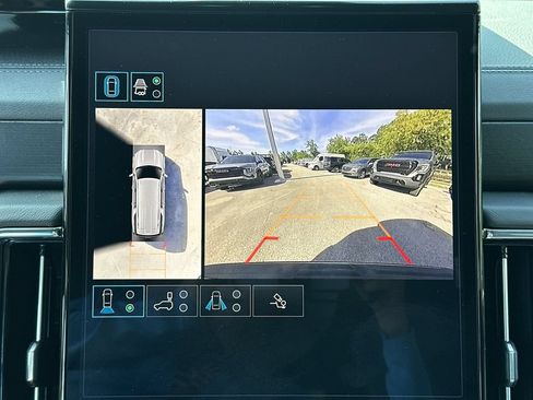 Certified 2025 GMC Yukon XL Denali AWD/4WD image 15
