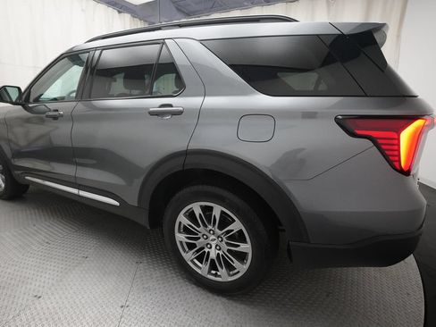 Used 2025 Ford Explorer Active w/ Active Comfort Package AWD/4WD image 35