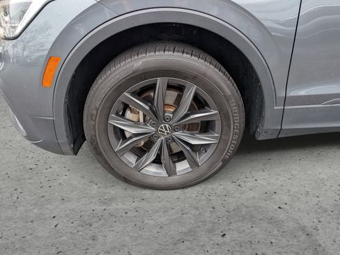 Used 2023 Volkswagen Tiguan SE image 7