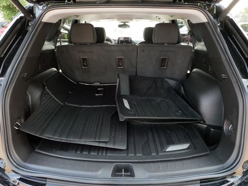 Used 2024 Chevrolet Blazer LT w/ Convenience Package FWD image 18