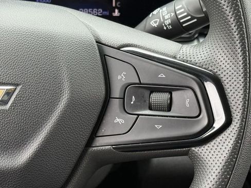 Certified 2025 Chevrolet Trax LT image 17