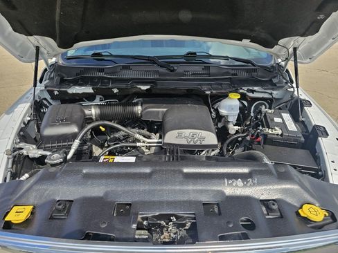 Used 2022 RAM 1500 Classic SLT w/ Electronics Group image 17