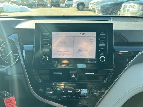 Used 2023 Toyota Camry LE image 21