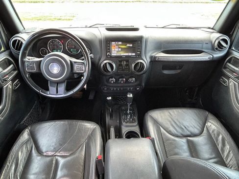 Used 2017 Jeep Wrangler Unlimited Sport w/ Quick Order Package 24S AWD/4WD image 18