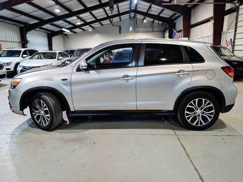 Used 2018 Mitsubishi Outlander Sport ES AWD/4WD image 5