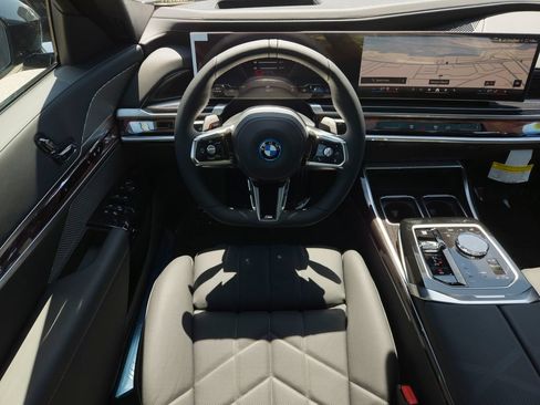New 2026 BMW 750e xDrive w/ Premium Package AWD/4WD image 15