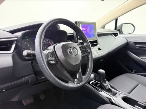 Used 2024 Toyota Corolla LE FWD image 25