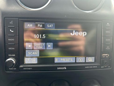 Used 2017 Jeep Compass High Altitude image 23